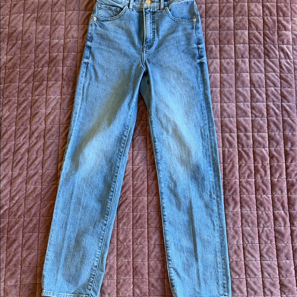 Women’s Express Jeans Modern Straight Super High Rise Sz 00
